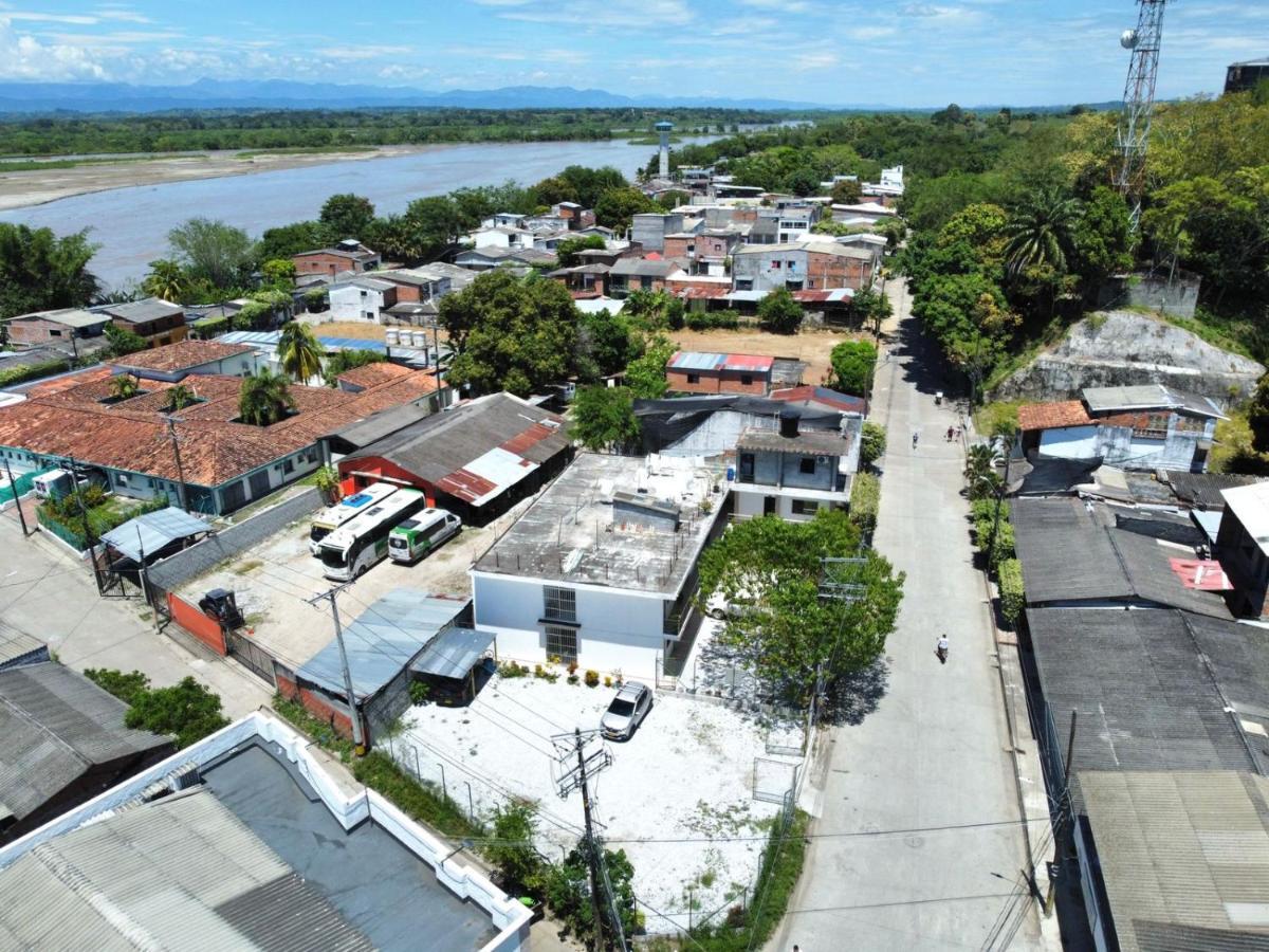 Hotel Paraiso Plaza Puerto Triunfo Kültér fotó
