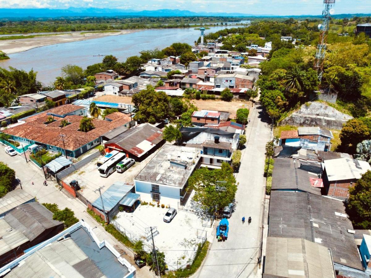 Hotel Paraiso Plaza Puerto Triunfo Kültér fotó